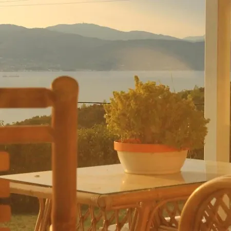Oka Aqua Paradise - Panoramic Seaview With Pool 아파트 Drepano (Patras)